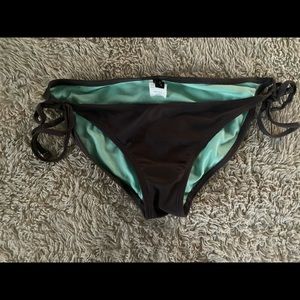 Bottom bikini
